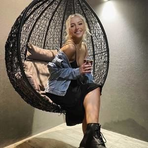 Meet your Posher, Jacinta